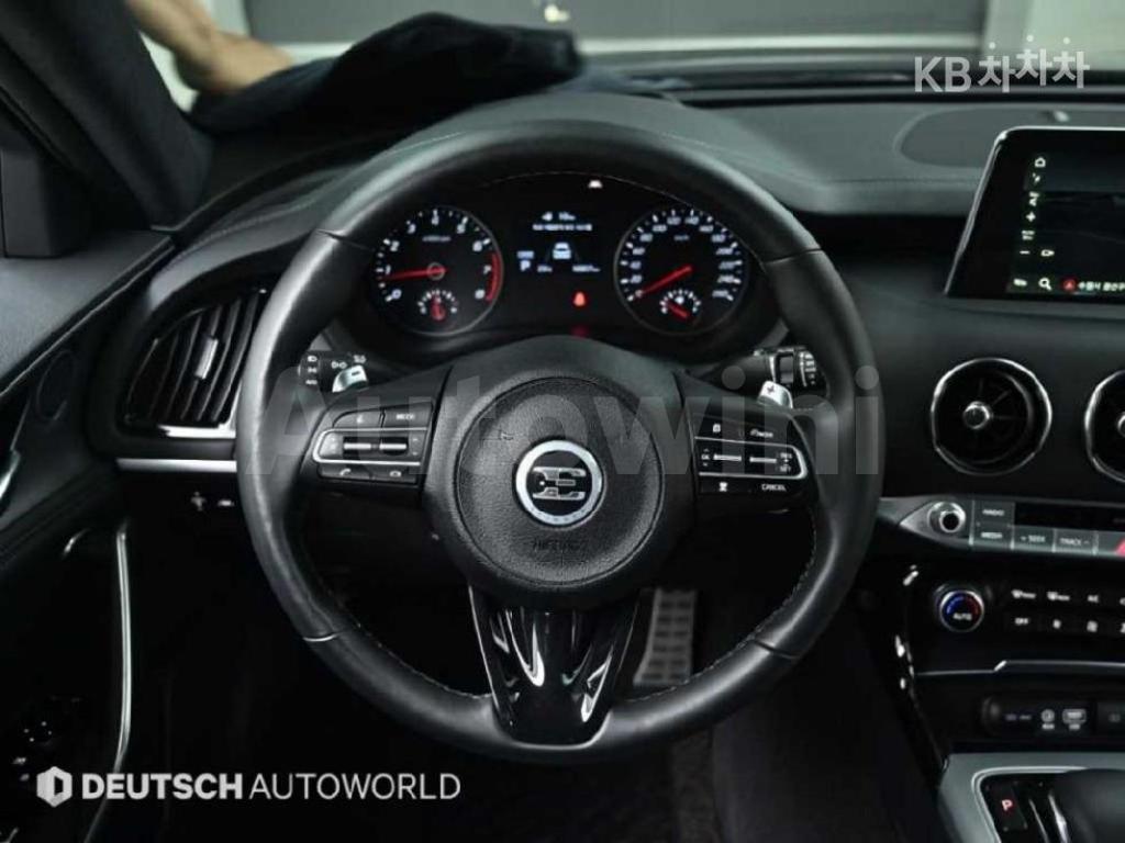 2020 KIA STINGER 2.0 TURBO 2WD PLATINUM - 12