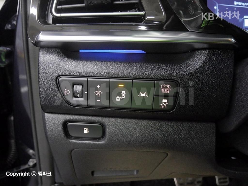 2020 KIA  NIRO 1.6 HEV NOBLESSE SPECIAL - 16