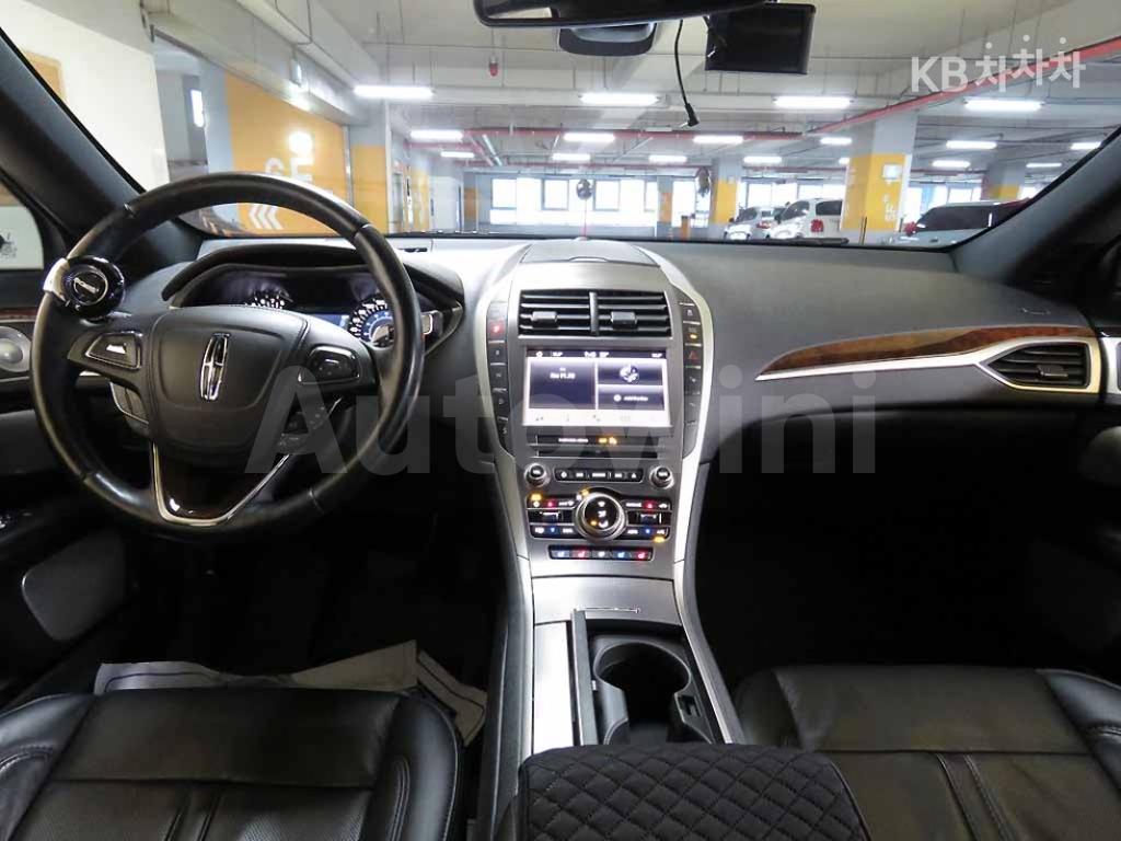 2019 LINCOLN MKZ 2.0L GTDI RESERVE 300A FWD - 7
