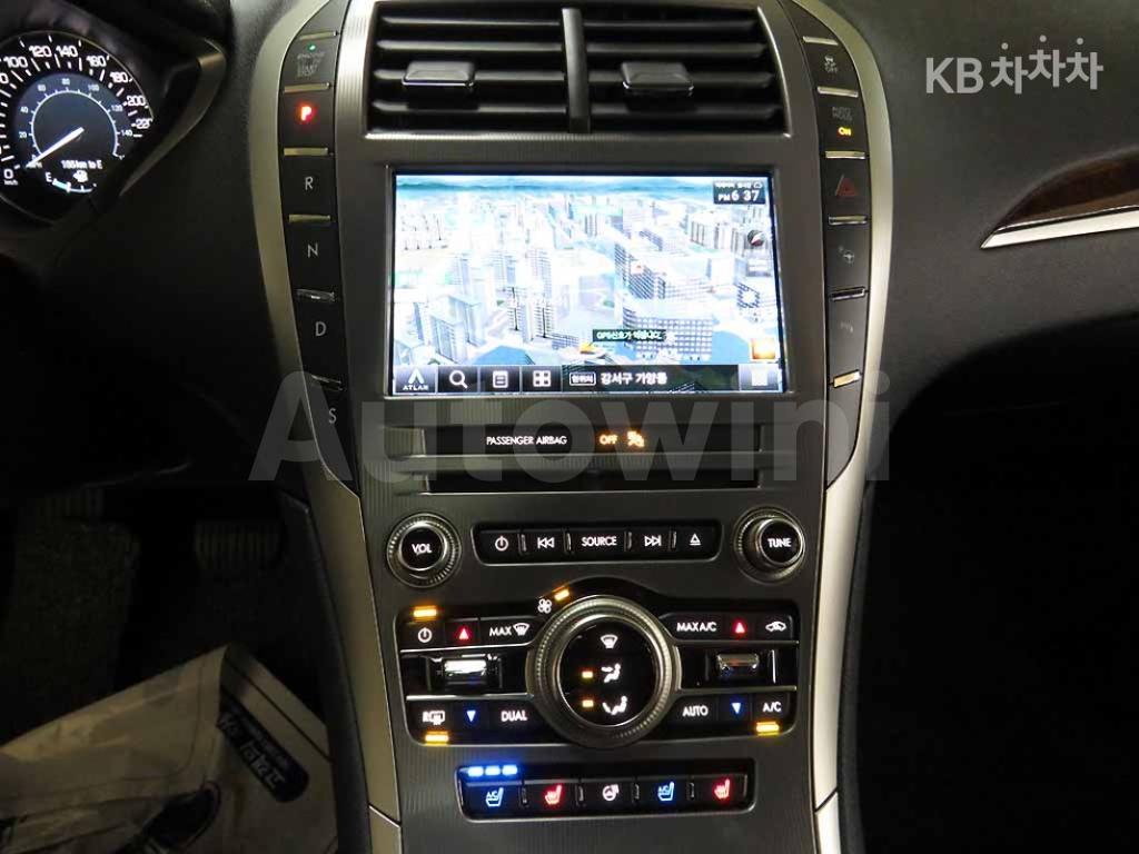 2019 LINCOLN MKZ 2.0L GTDI RESERVE 300A FWD - 10