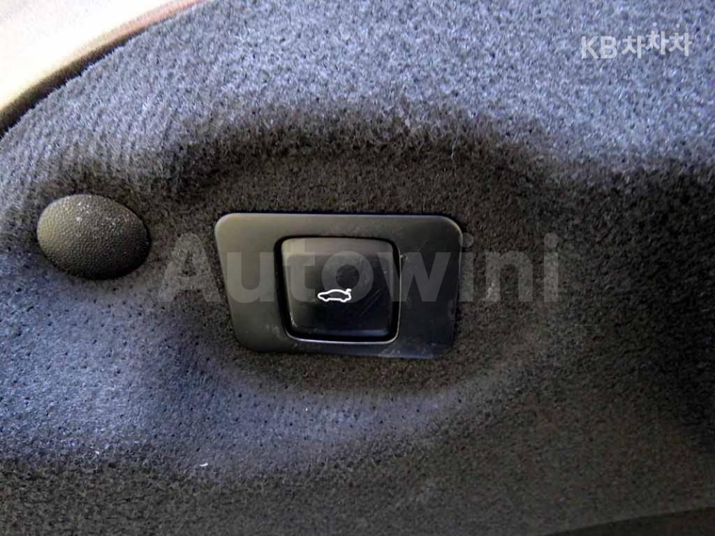 2019 LINCOLN MKZ 2.0L GTDI RESERVE 300A FWD - 17