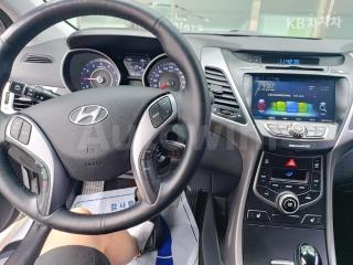 2015 HYUNDAI  AVANTE ELANTRA 1.6 GDI SMART BASIC - 12
