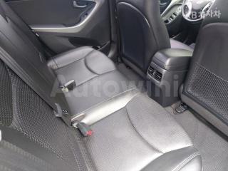2015 HYUNDAI  AVANTE ELANTRA 1.6 GDI SMART BASIC - 18