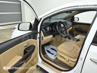 2019 KIA  CARNIVAL 9 SEATS 2.2 DIESEL LUXURY - 11