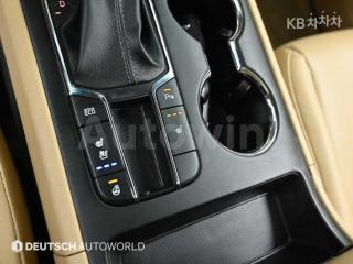 2019 KIA  CARNIVAL 9 SEATS 2.2 DIESEL LUXURY - 18