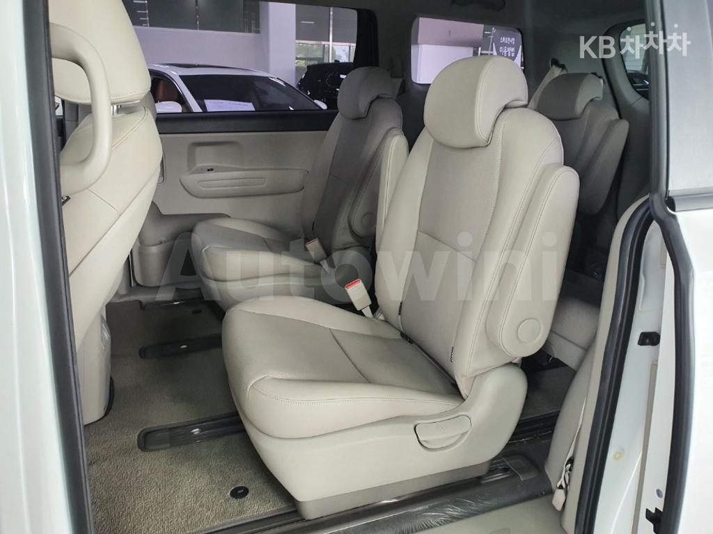 KNAMB81ABKS457642 2019 KIA  CARNIVAL 9 SEATS 2.2 DIESEL LUXURY-5