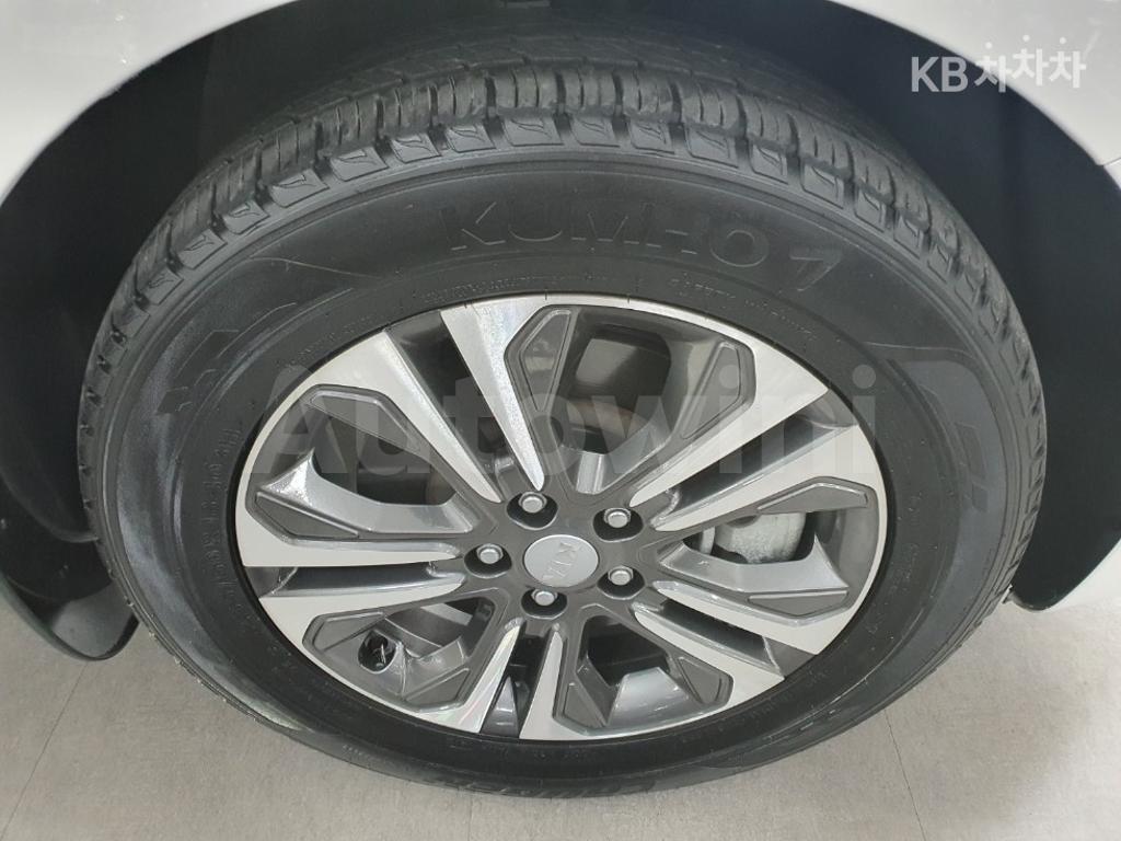 2019 KIA  CARNIVAL 9 SEATS 2.2 DIESEL LUXURY - 26
