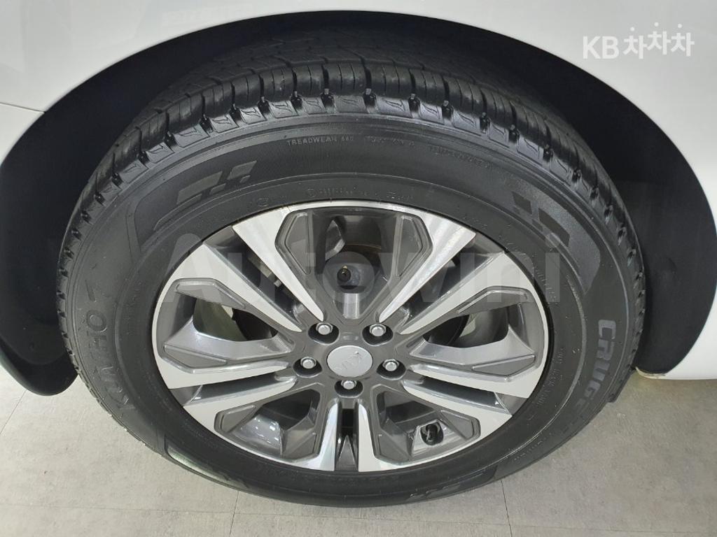 2019 KIA  CARNIVAL 9 SEATS 2.2 DIESEL LUXURY - 28