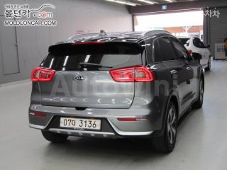 KNACB81CGHA055290 2017 KIA NIRO 1.6 PRESTIGE-2