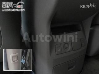 2019 KIA  CARNIVAL 9 SEATS 2.2 DIESEL LUXURY - 13