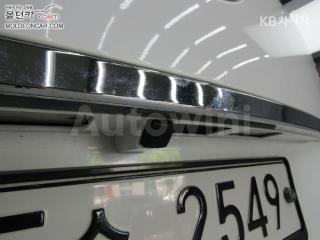 2019 KIA  CARNIVAL 9 SEATS 2.2 DIESEL LUXURY - 17