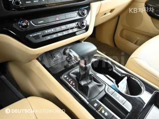 2019 KIA  CARNIVAL HIGH-ROOF-LIMOUSINE 2.2 DIESEL 9 SEATS PRESTIGE - 9