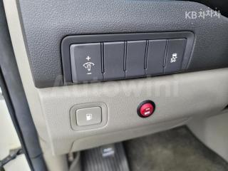 2015 KIA  CARNIVAL SEDONA 11 SEATS 2.2 DIESEL CHILD PROTECTIVE VEHICLE - 8