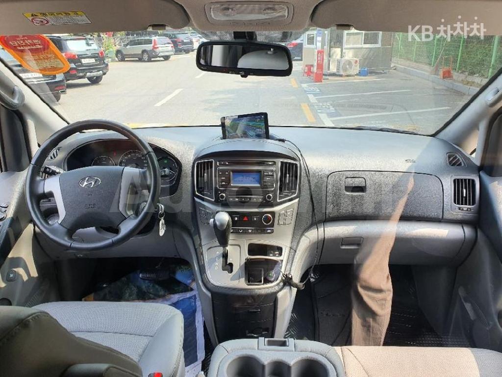 KMFWBX7KBKU998439 2019 HYUNDAI  GRAND STAREX VAN 3 SEATS SMART-5