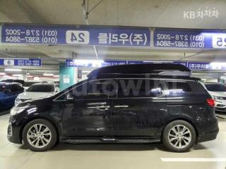 KNAME81ABLS630260 2020 KIA  CARNIVAL HIGH-ROOF-LIMOUSINE 2.2 DIESEL 9 SEATS NOBLESSE SPECIAL-2