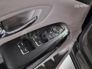 2018 KIA  CARNIVAL SEDONA 9 SEATS 2.2 DIESEL PRESTIGE - 15