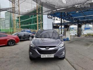 KMHJU81BBBU292061 2011 HYUNDAI TUCSON IX GASOLINE 2WD LX20 PREMIER-0