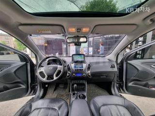 2011 HYUNDAI TUCSON IX GASOLINE 2WD LX20 PREMIER - 10