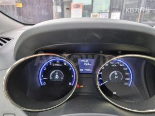 2011 HYUNDAI TUCSON IX GASOLINE 2WD LX20 PREMIER - 17