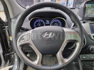 2011 HYUNDAI TUCSON IX GASOLINE 2WD LX20 PREMIER - 18