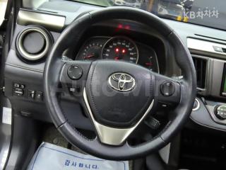2014 TOYOTA RAV4 2.5 2WD - 8