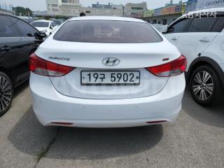 2013 HYUNDAI AVANTE MD ELANTRA M16 GDI LUXURY - 9