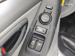 KMJWA37KBHU916787 2017 HYUNDAI GRAND STAREX H-1 12 SEATS-4