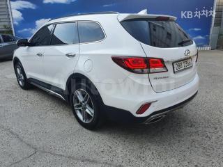 KMHSN81XBJU266513 2018 HYUNDAI  MAXCRUZ DIESEL(E-VGT)R2.2 2WD EXCLUSIVE 6 SEATS-2