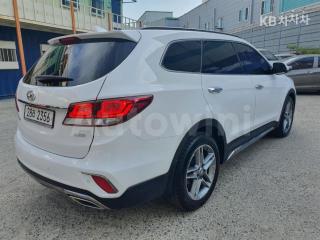 KMHSN81XBJU266513 2018 HYUNDAI  MAXCRUZ DIESEL(E-VGT)R2.2 2WD EXCLUSIVE 6 SEATS-4