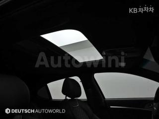 2019 GENESIS G70 SPORTS 3.3T SPORT AWD PRESTIGE - 16