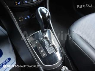 2017 HYUNDAI ACCENT  1.4 VVT PREMIUM - 9