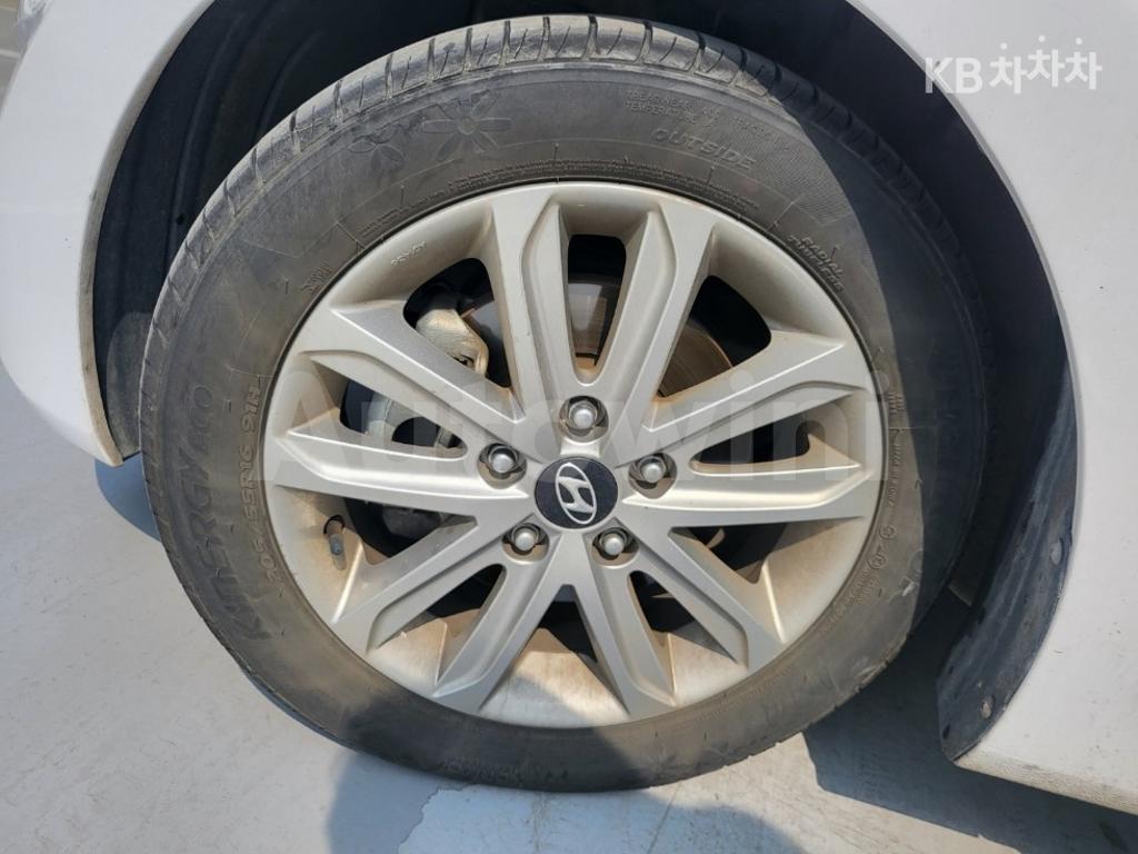KMHDG41DBFU311948 2015 HYUNDAI  AVANTE ELANTRA 1.6 GDI MORDERN BASIC-2