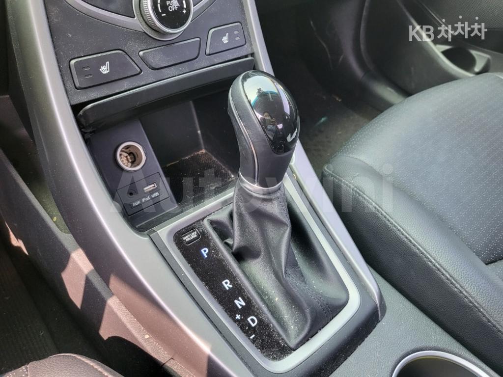 2015 HYUNDAI  AVANTE ELANTRA 1.6 GDI MORDERN BASIC - 13