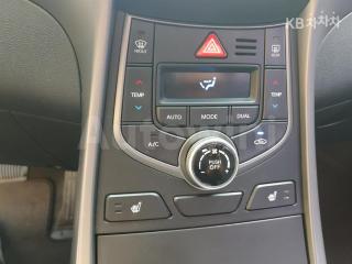 2015 HYUNDAI  AVANTE ELANTRA 1.6 GDI SMART BASIC - 10