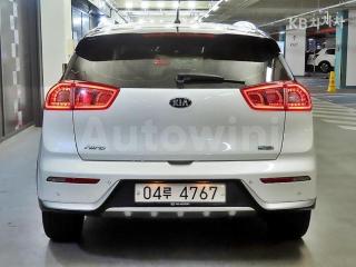 KNACB81CGJA154144 2018 KIA NIRO 1.6 PRESTIGE-4
