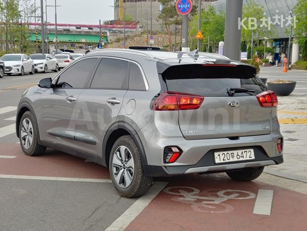 KNACA81CGLA305886 2020 KIA  NIRO 1.6 HEV TRENDY-3