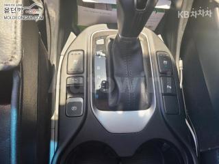 2017 HYUNDAI  MAXCRUZ DIESEL(E-VGT)R2.2 2WD EXCLUSIVE SPECIAL 6 SEATS - 9