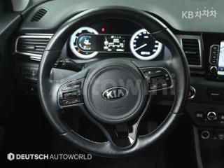 2018 KIA NIRO 1.6 PRESTIGE - 13