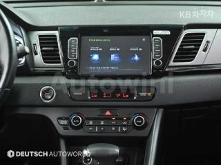 2018 KIA NIRO 1.6 PRESTIGE - 14