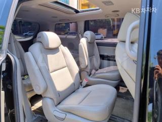 2018 KIA  CARNIVAL SEDONA 9 SEATS 2.2 DIESEL PRESTIGE - 10