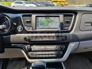 2018 KIA  CARNIVAL SEDONA 9 SEATS 2.2 DIESEL PRESTIGE - 16