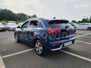 KNACC81CGJA167684 2018 KIA NIRO 1.6 NOBLESSE-5