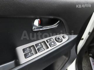 2014 KIA  SPORTAGE R DIESEL 2WD PRESTIGE - 11