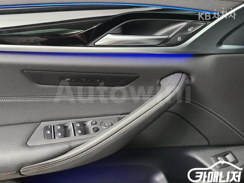 2018 BMW 5 SERIES 520D F10(10~16년) - 15