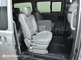 2021 HYUNDAI  GRAND STAREX WAGON 12 SEATS 4WD MORDERN - 12