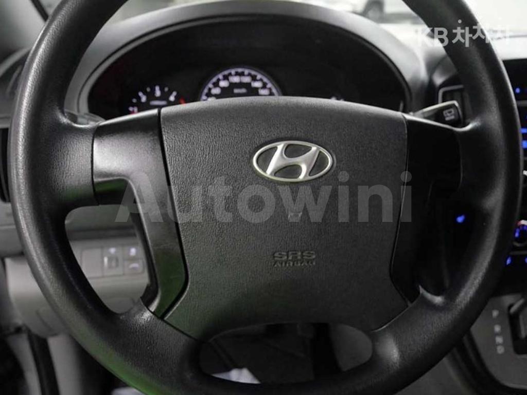 2017 HYUNDAI GRAND STAREX H-1 5 SEATS VAN CVX SMART - 8