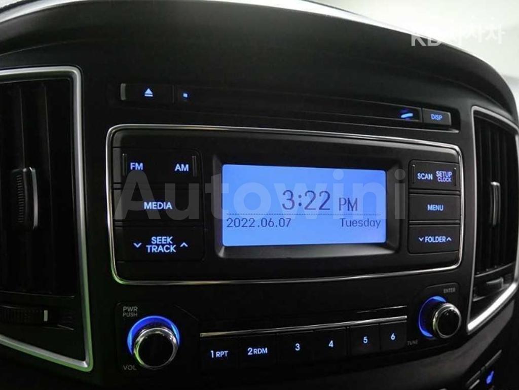 2017 HYUNDAI GRAND STAREX H-1 5 SEATS VAN CVX SMART - 15
