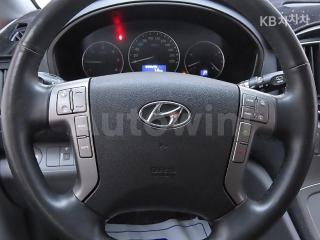 2017 HYUNDAI GRAND STAREX H-1 5 SEATS VAN CVX MORDERN - 18