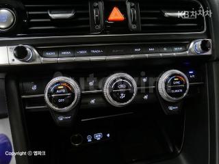 2018 GENESIS G70 2.2D AWD SUPREME - 13