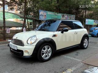 WMWSW5103CT319749 2012 MINI COOPER D 2.0 BASIC-0